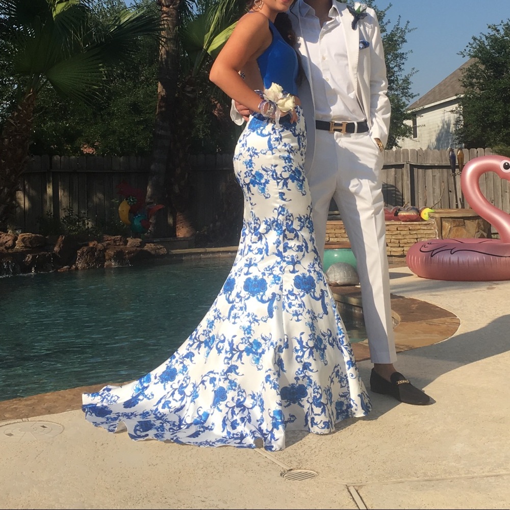 Prom dress